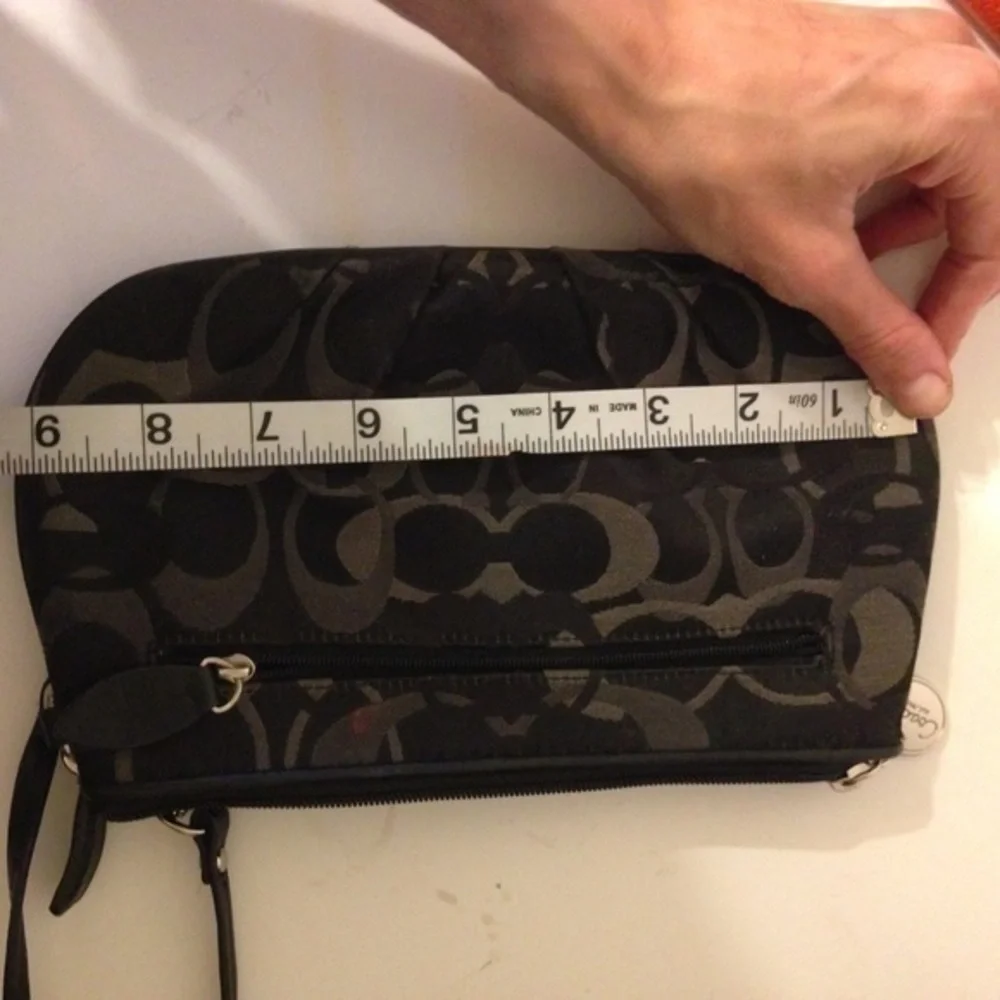 👛 COACH 👛 black optic large wristlet